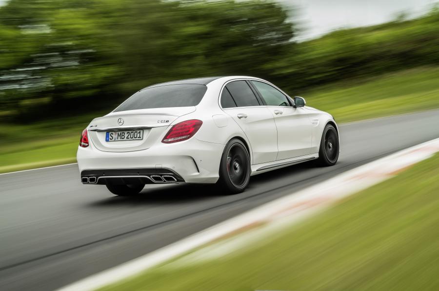  Mercedes-AMG C63 S 2014 года  (фото 16 из 21)